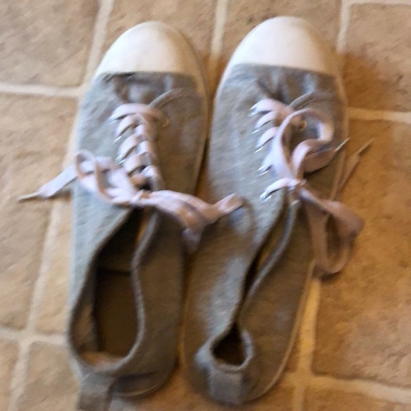 Grey slip on shoes for around the house :) - Picture 2 of 3